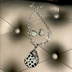 Women necklaces
